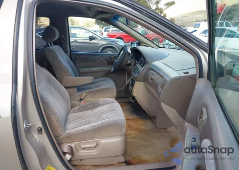 2001 Toyota Sienna Le z USA, uszkodzony, nr VIN 4T3ZF13C91U375190